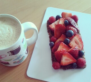 #late #beautiful #breakfast #goodmorning #wholegrain #strawberry #raspberry #blueberries #coffee #nutella #fun #style #foodporn #delicious #selfmade #yummy #food #foodart #white #summer #snack #healthy #lunch #girl