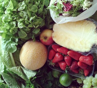 #market #green #red #yummy #delicious #pretty #beautiful #veggies #fruits #strawberry#lettuce #melon #pineapple #grapes #olives #love #fun #style #foodporn #healthyfood #eatclean #cleaneating