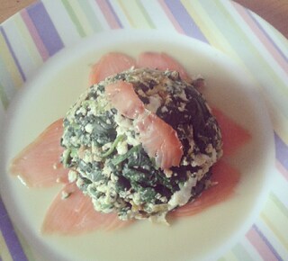 #happy #healthy #beautiful #lunch #selfmade #eatclean #cleaneating #pretty #instafood #foodgram #decor #interior #style #foodporn #spinach #eggs #salmon #yummy #pretty #delicious #girl