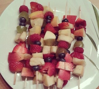 #happy #healthy #beautiful #dinner #food #foodart #foodgram #instafood #love #foodporn #foodshare #healthyfood #fruits#fruitsalad #blueberries #banana #apple#strawberry#raspberry #grapes